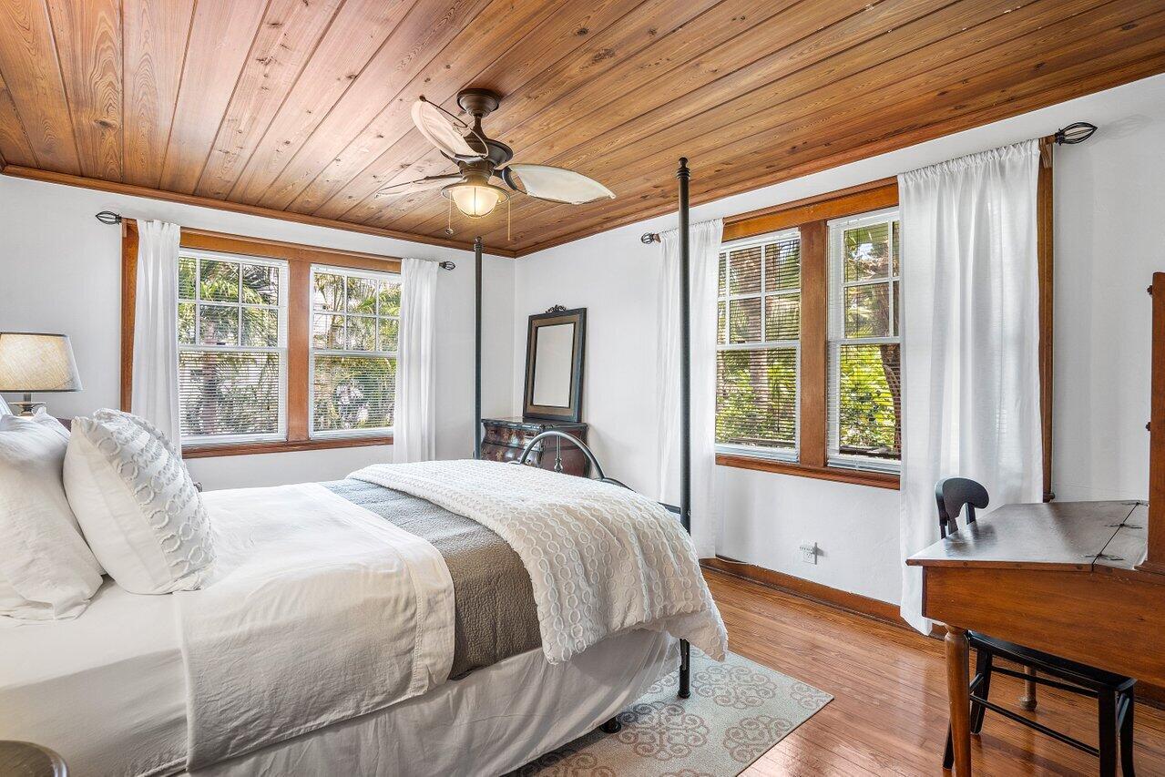 102 SE 7th Avenue Villa 2