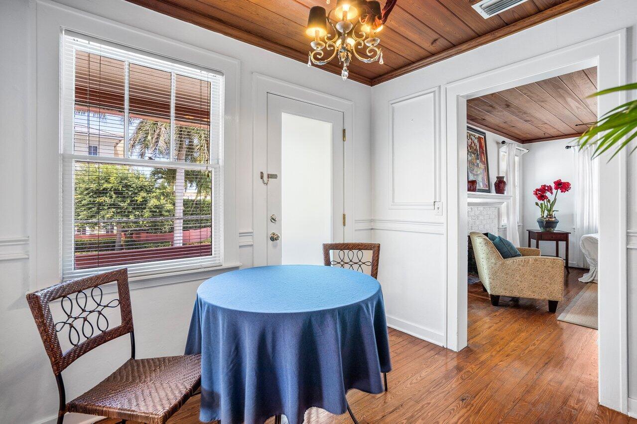 102 SE 7th Avenue Villa 2