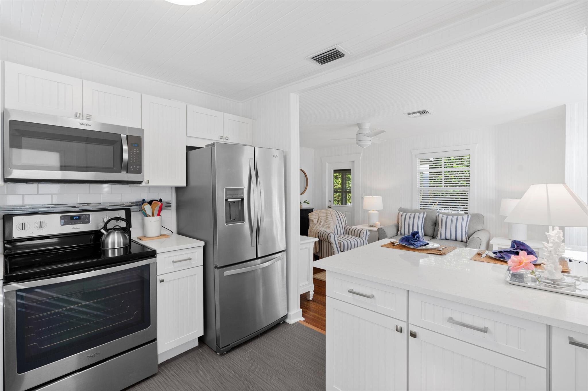 118 SE 7th Avenue