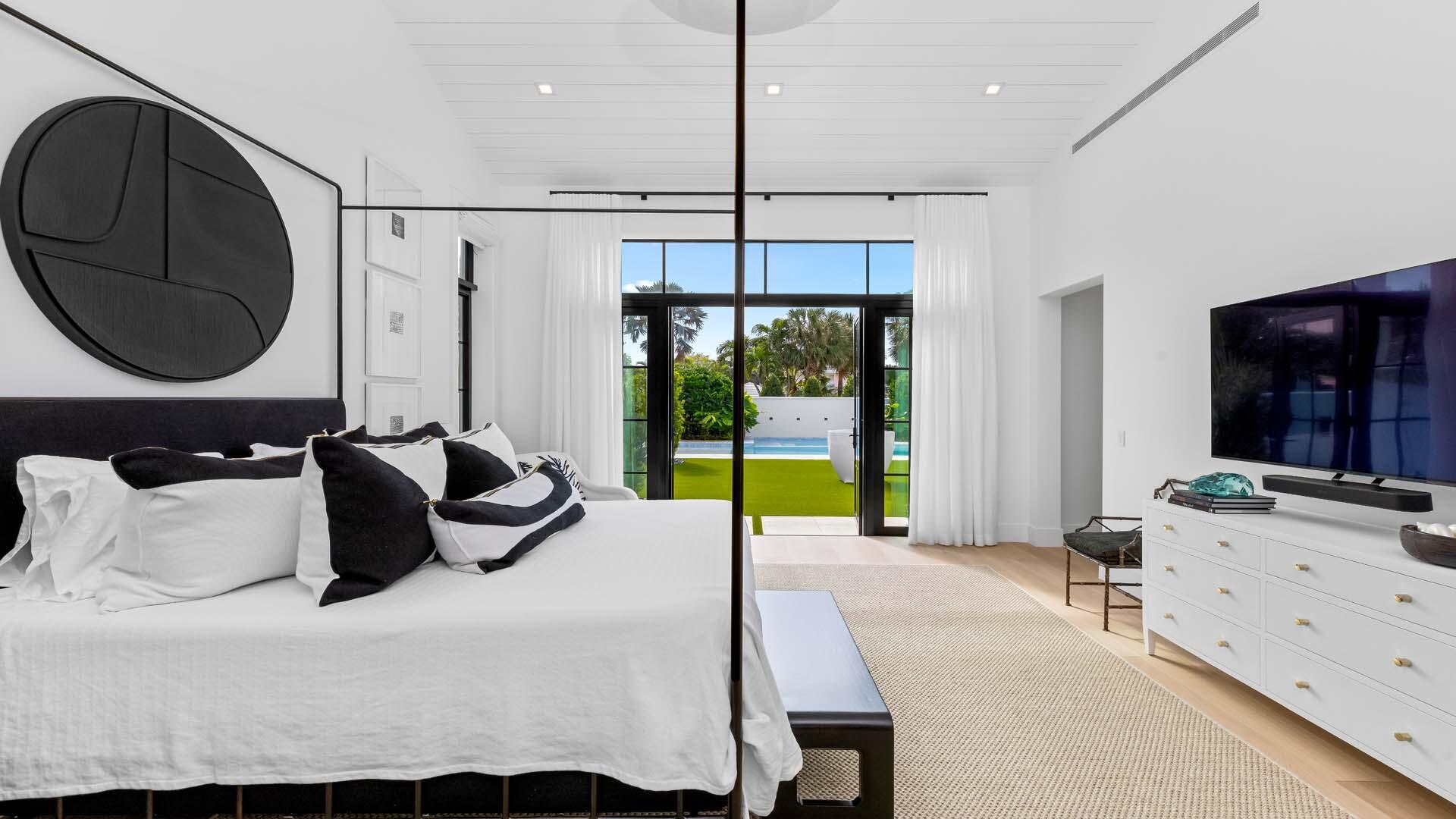 734 S Ocean Boulevard