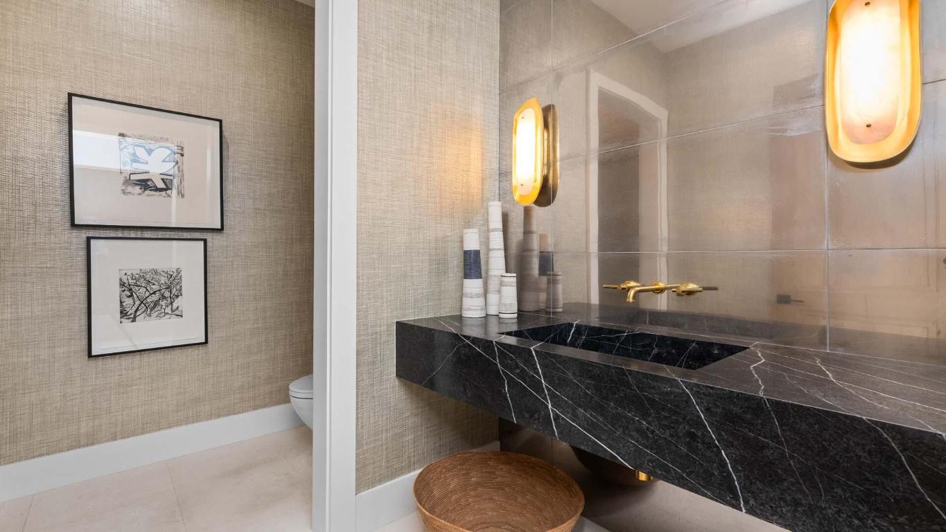 734 S Ocean Boulevard