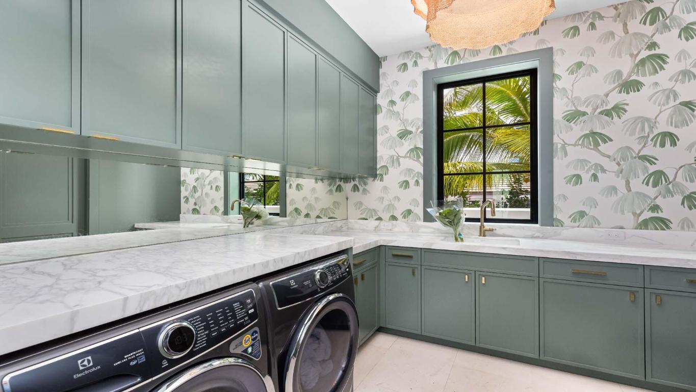 734 S Ocean Boulevard