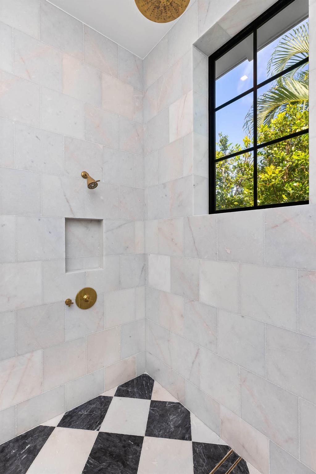 734 S Ocean Boulevard