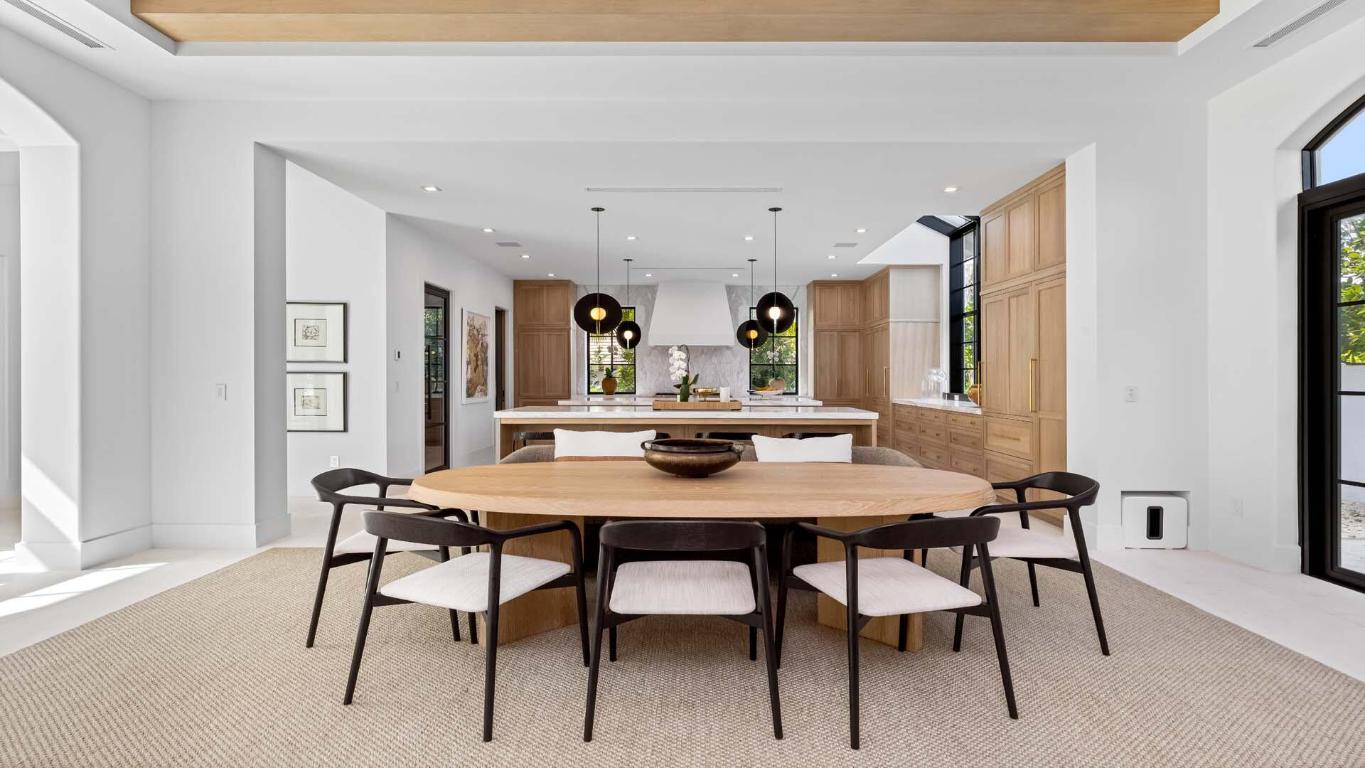 734 S Ocean Boulevard