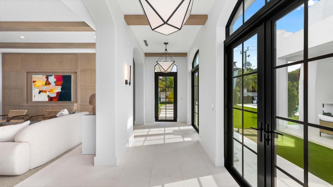 734 S Ocean Boulevard