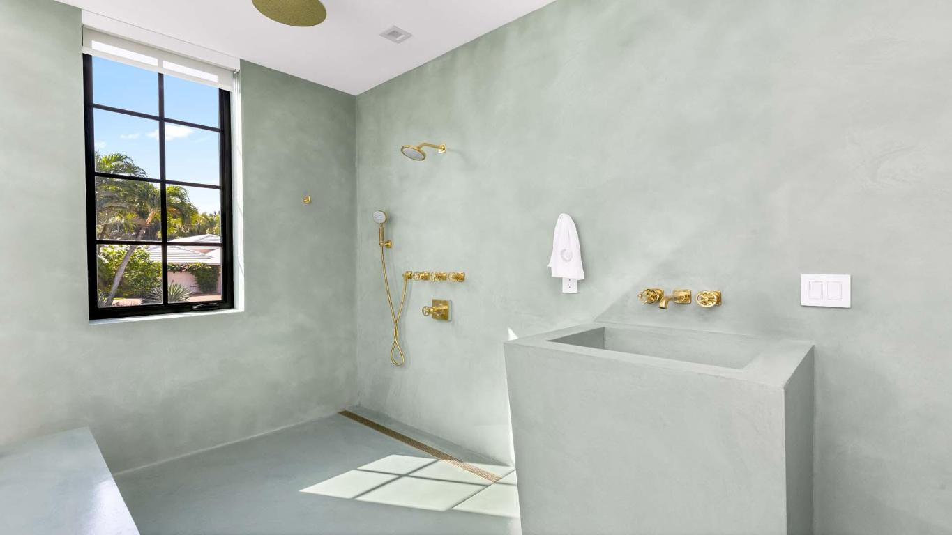 734 S Ocean Boulevard