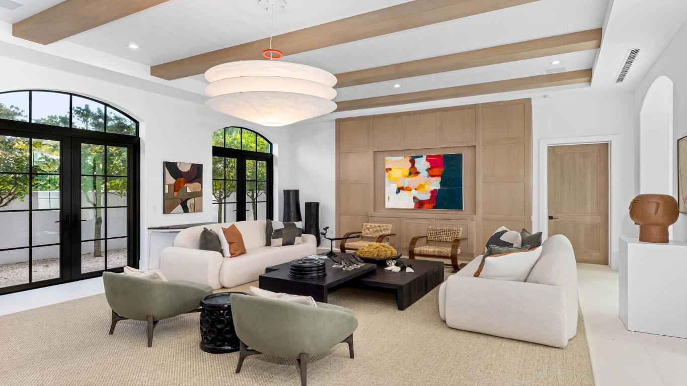 734 S Ocean Boulevard