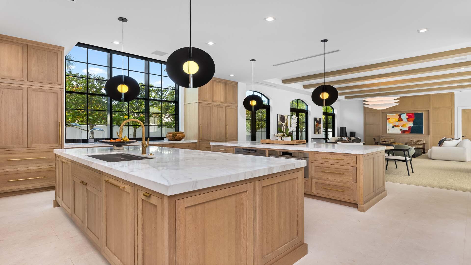 734 S Ocean Boulevard