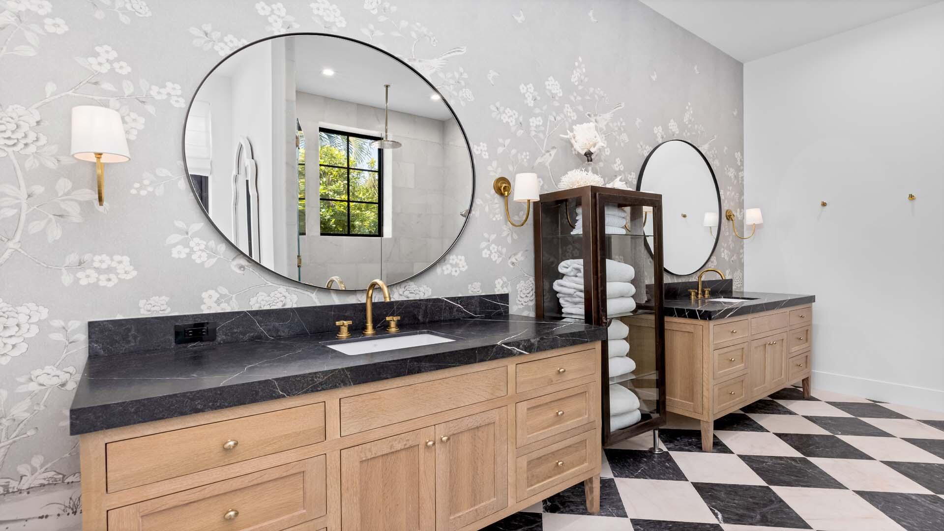 734 S Ocean Boulevard