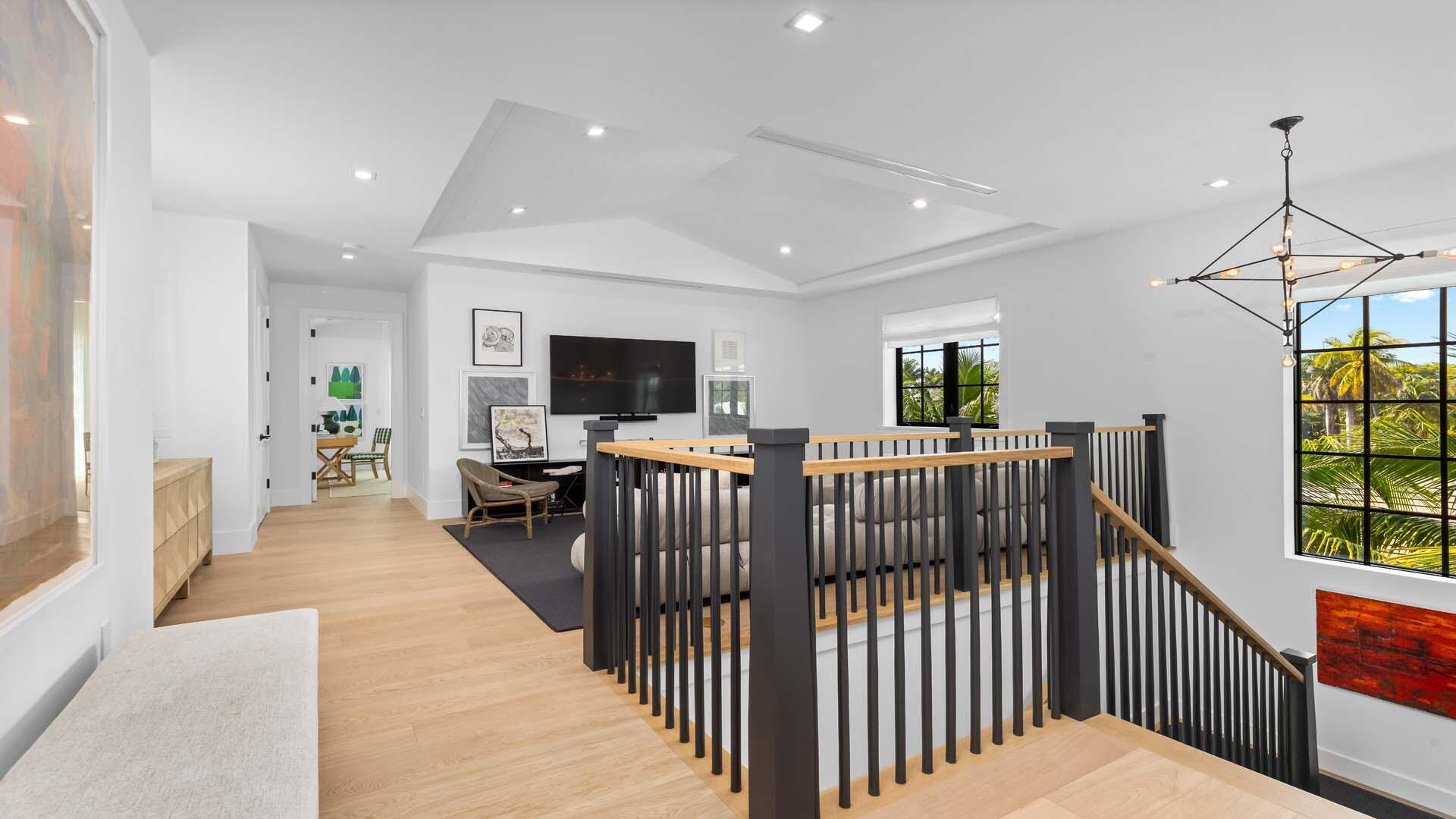 734 S Ocean Boulevard