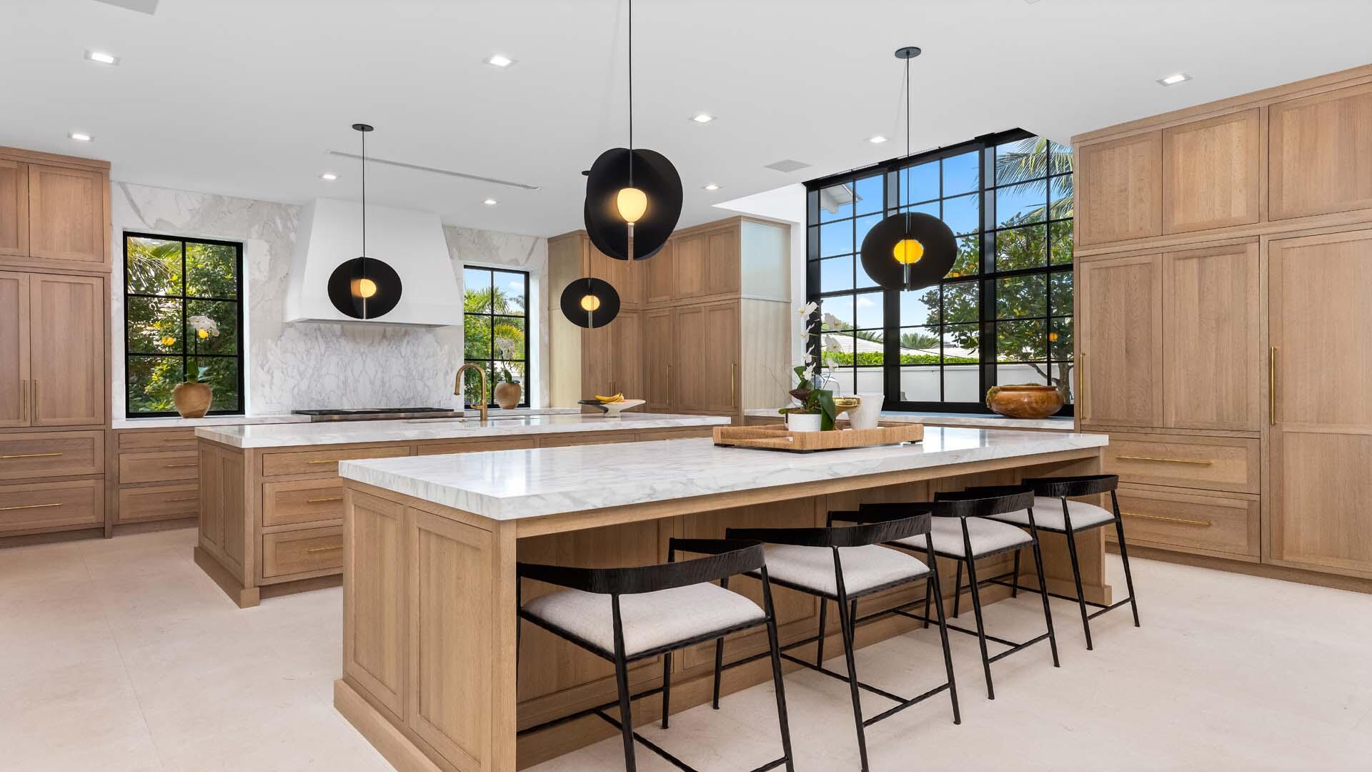 734 S Ocean Boulevard