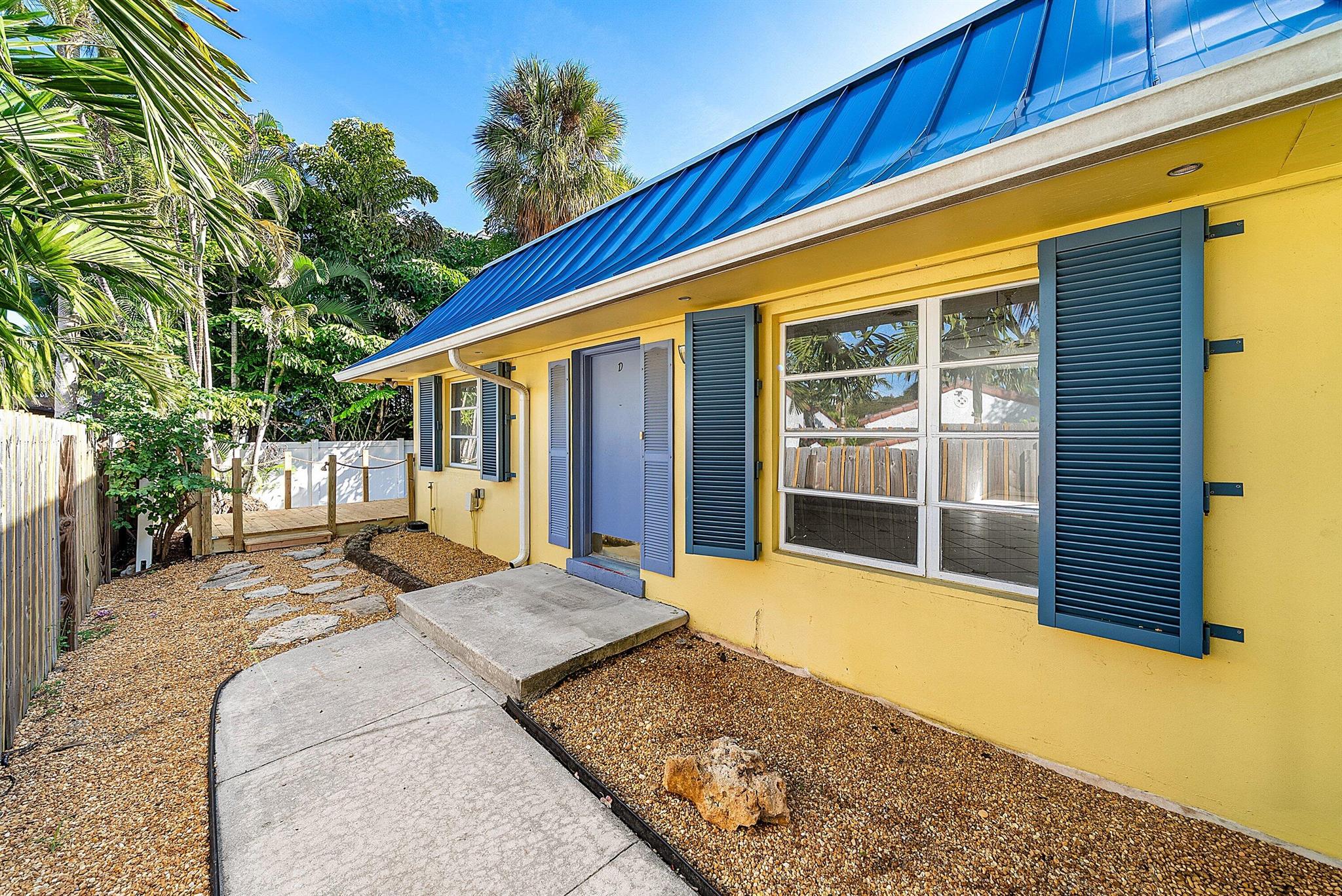 111 SE 7th Avenue A,B,C,D