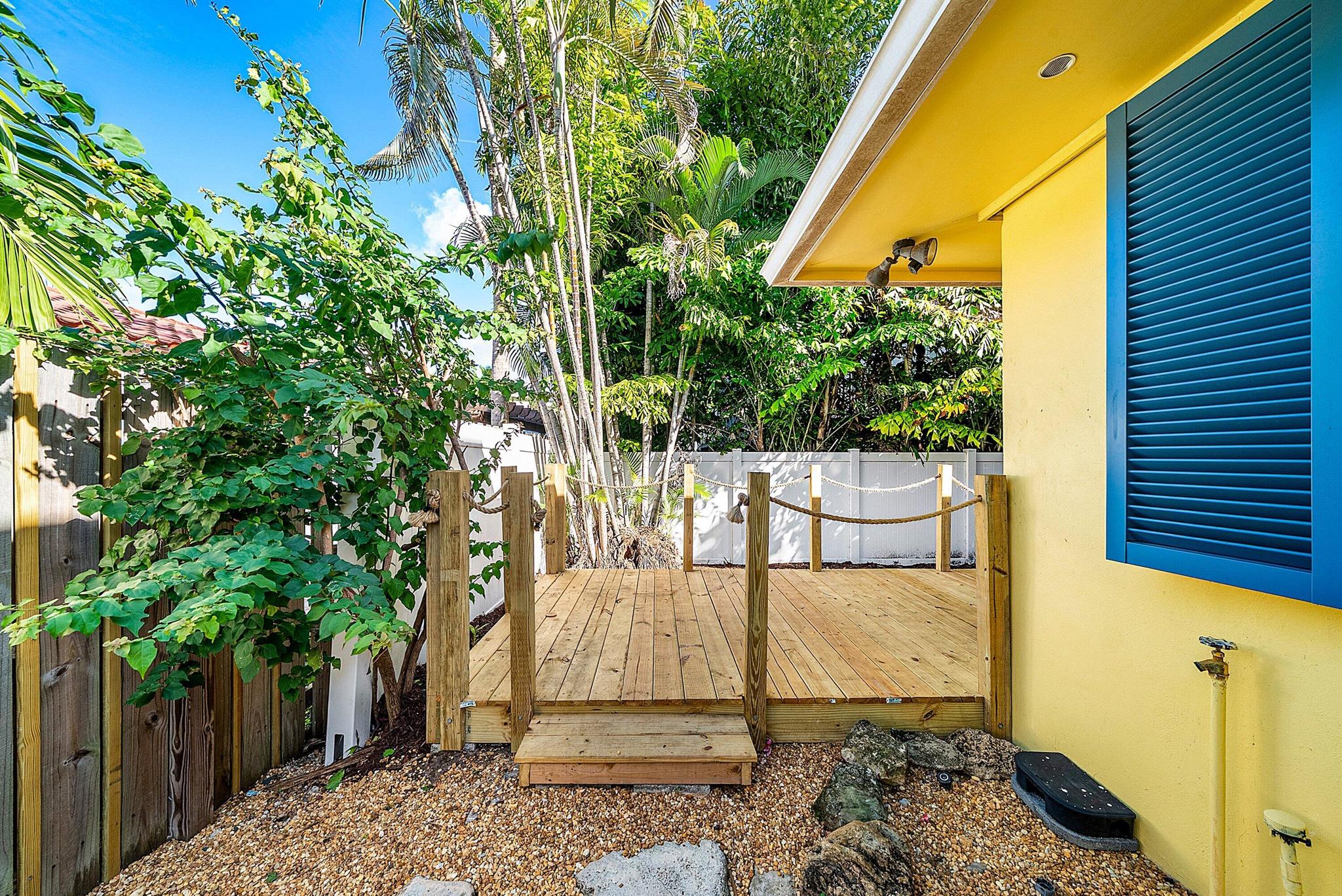 111 SE 7th Avenue A,B,C,D