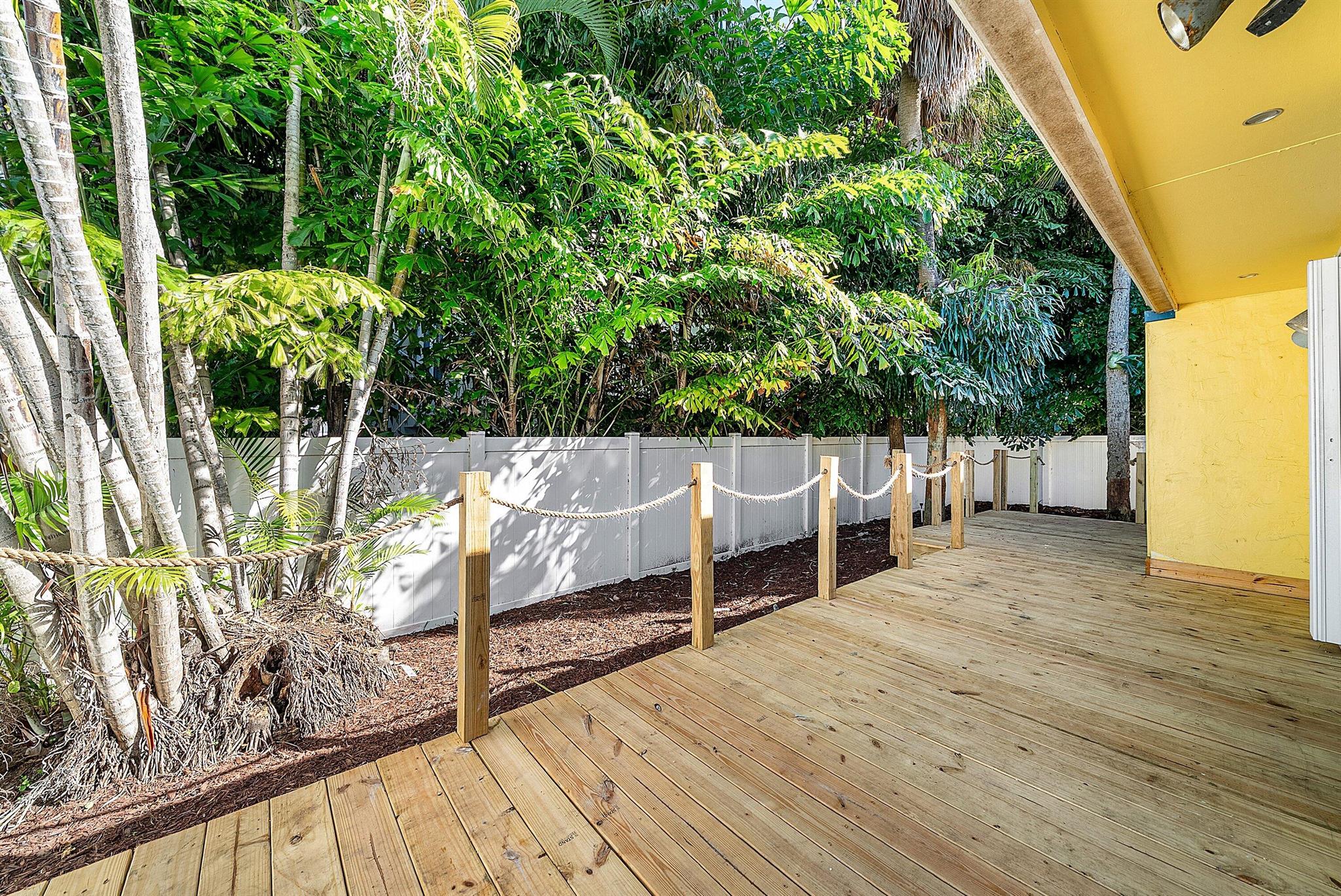 111 SE 7th Avenue A,B,C,D