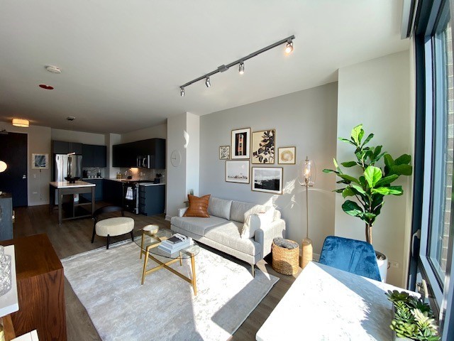 740 N Aberdeen Street Unit: 508