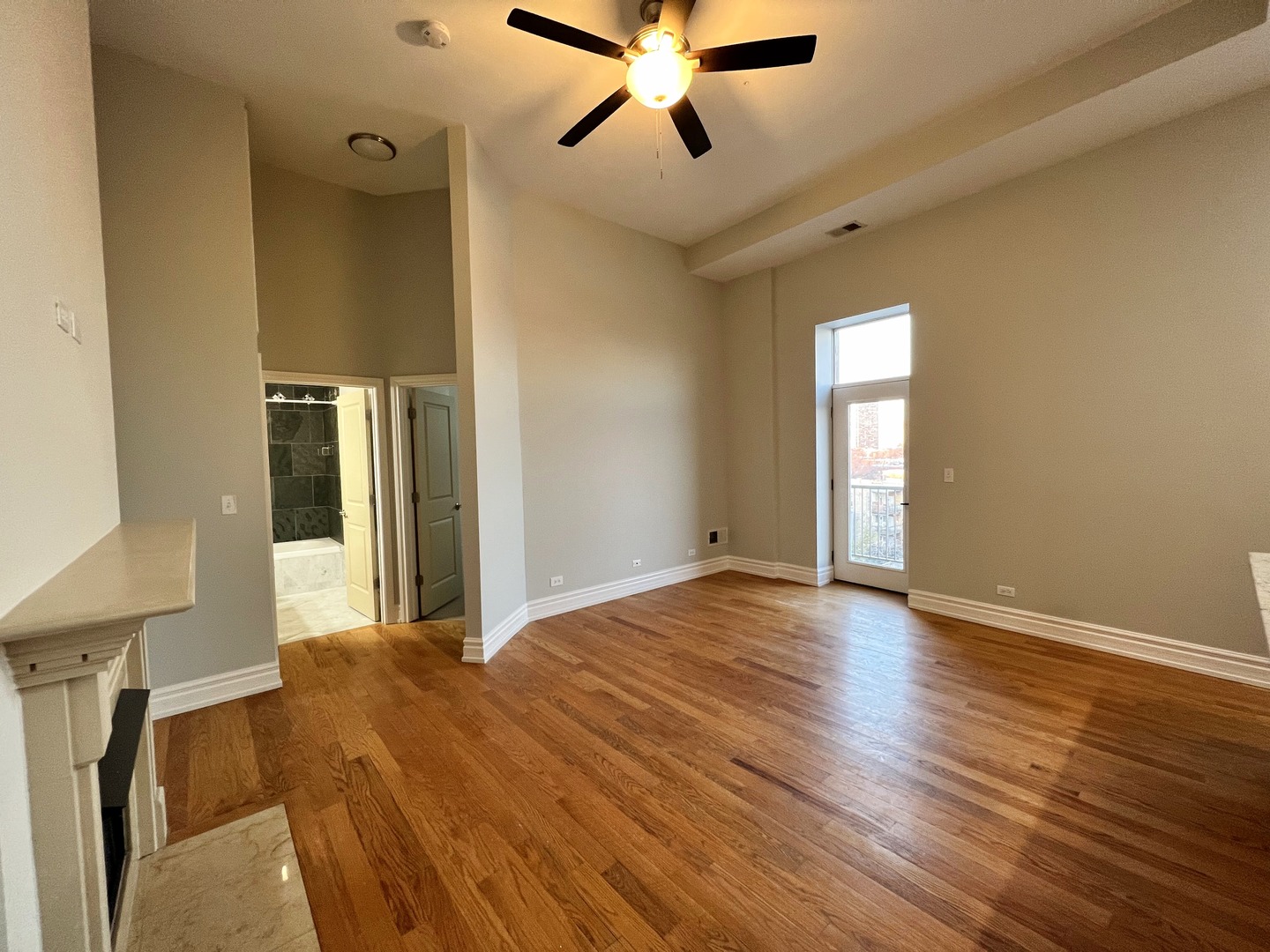 1470 W Carmen Avenue Unit: 302