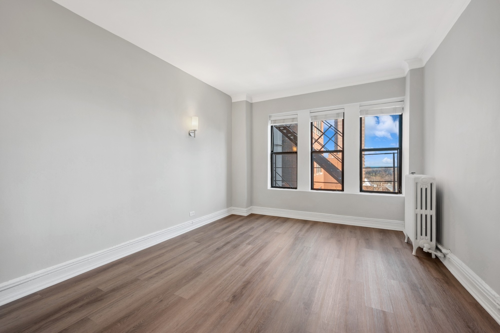 4157 N Clarendon Avenue Unit: 808
