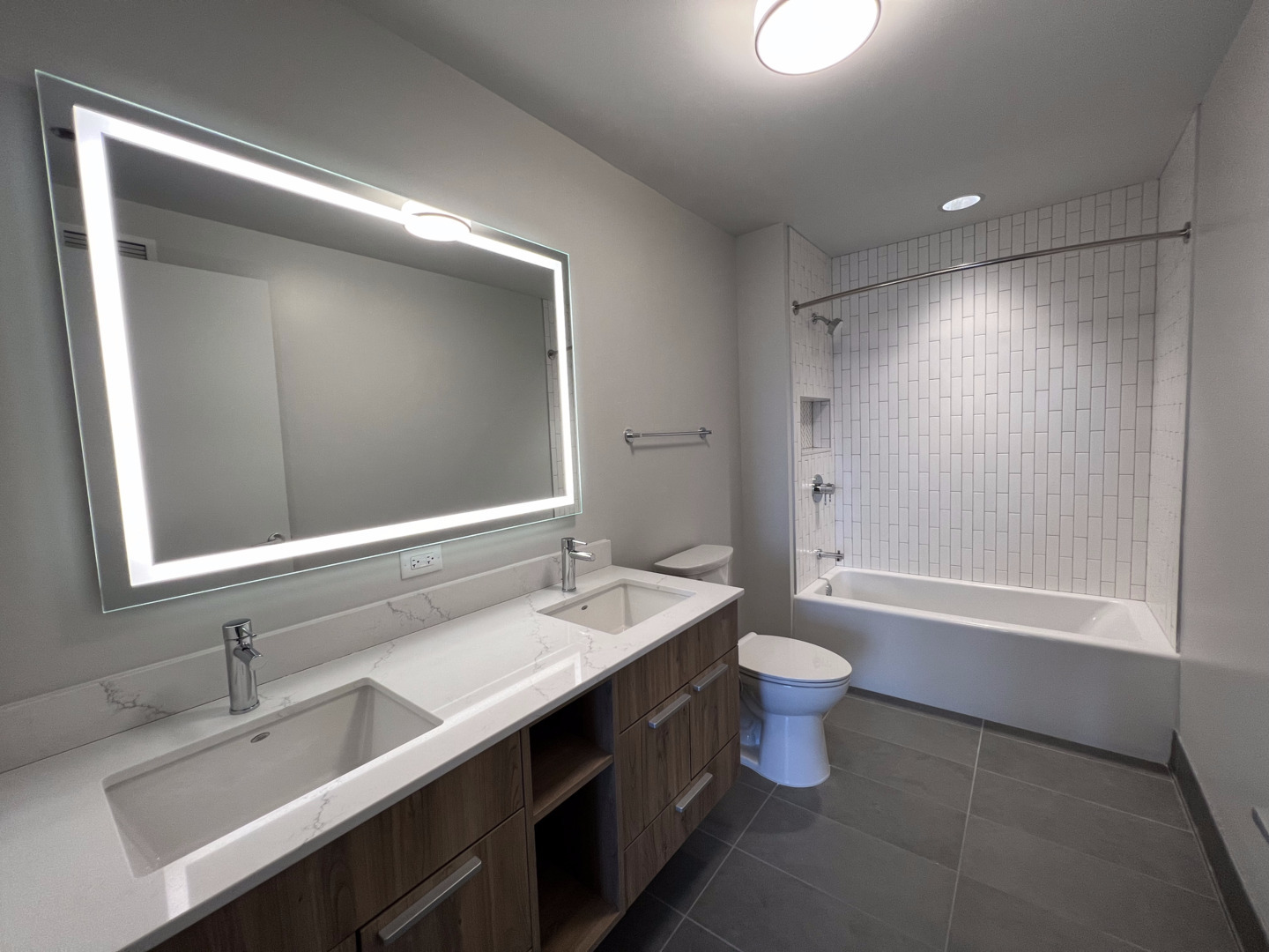 1210 N State Parkway Unit: 1002