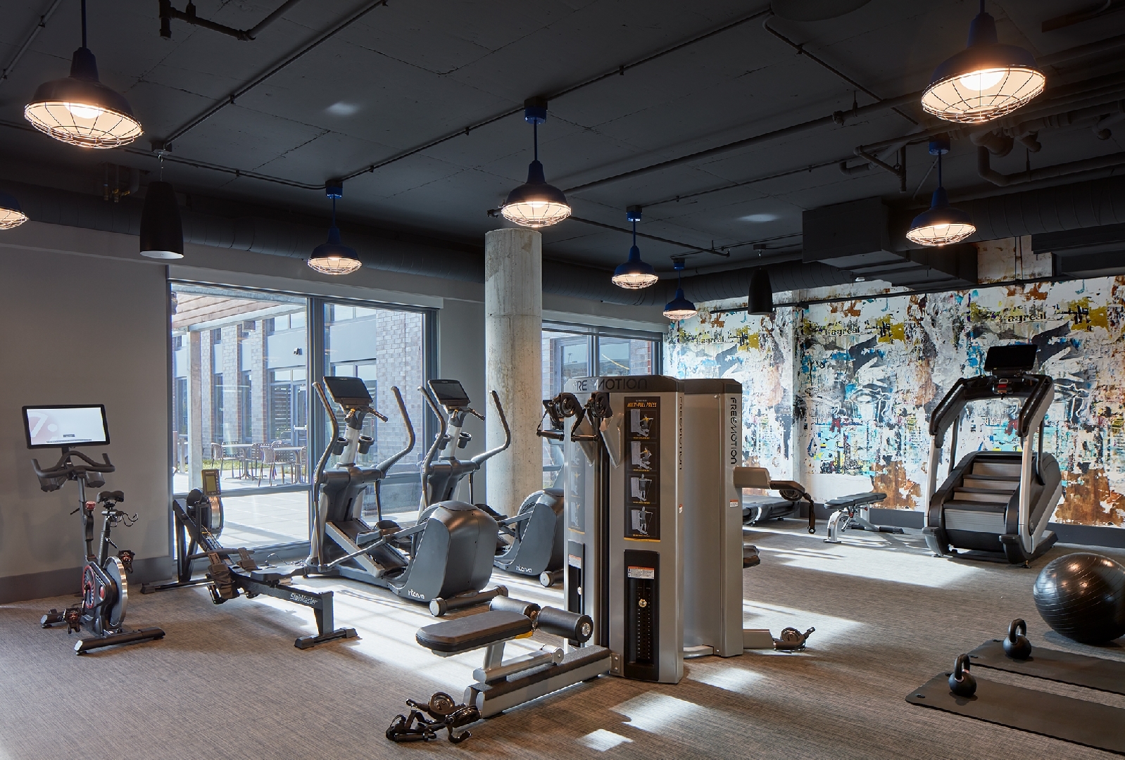 740 N Aberdeen Street Unit: 402