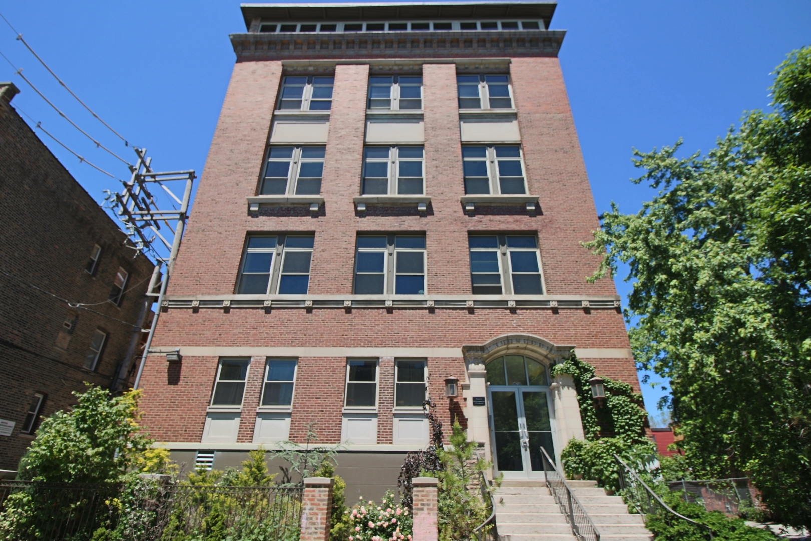 1470 W Carmen Avenue Unit: 502