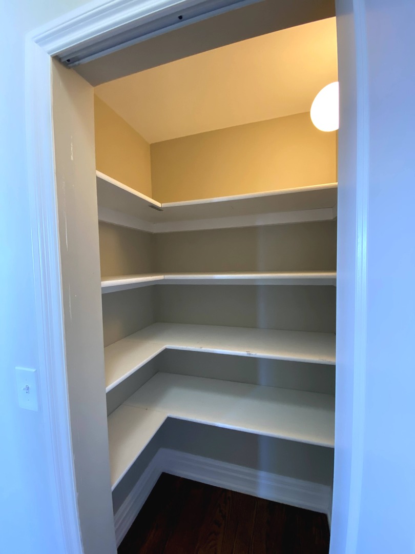 1470 W Carmen Avenue Unit: 502