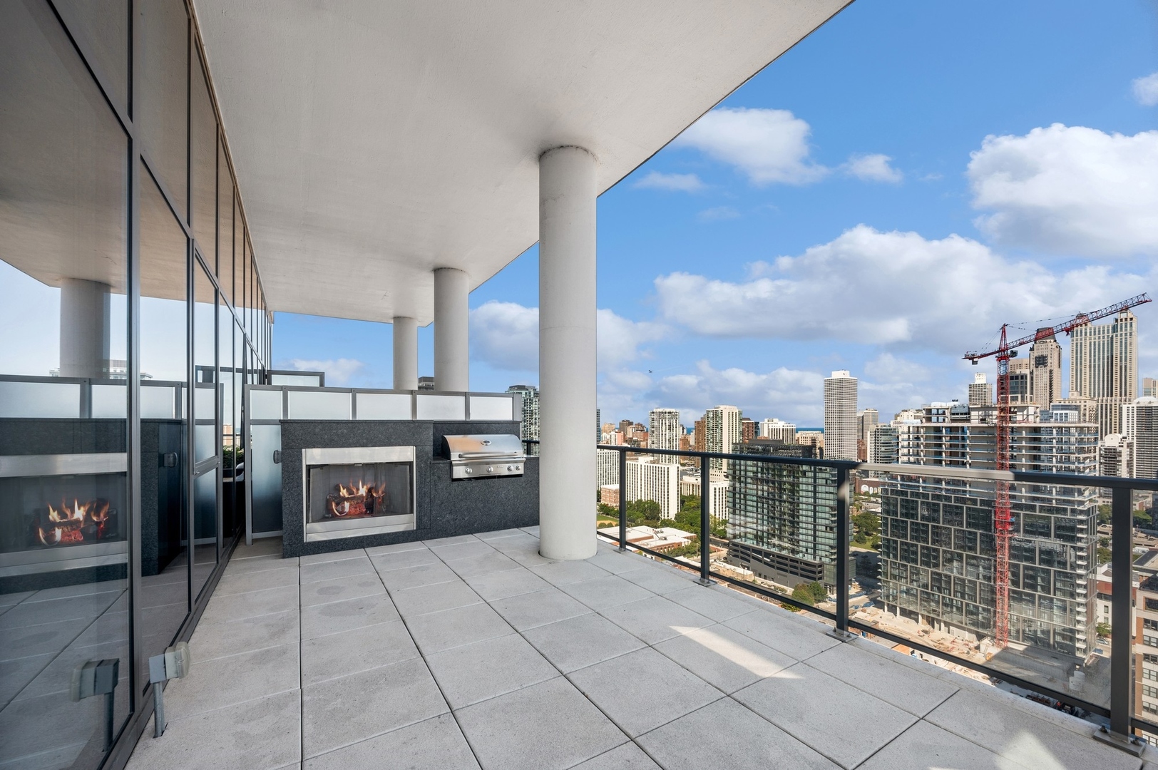 347 W Chestnut Street Unit: PH-5