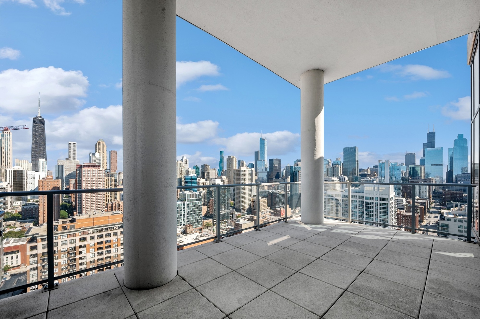 347 W Chestnut Street Unit: PH-5