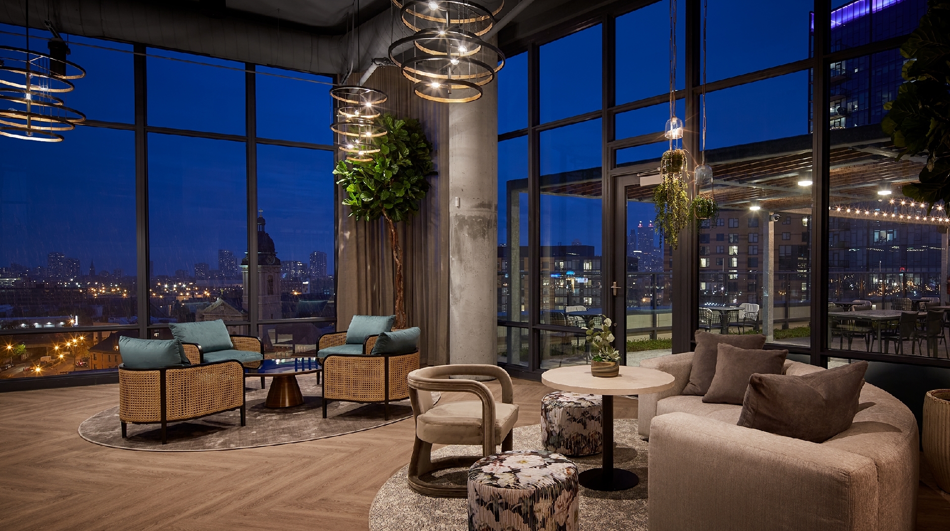 740 N Aberdeen Street Unit: 607