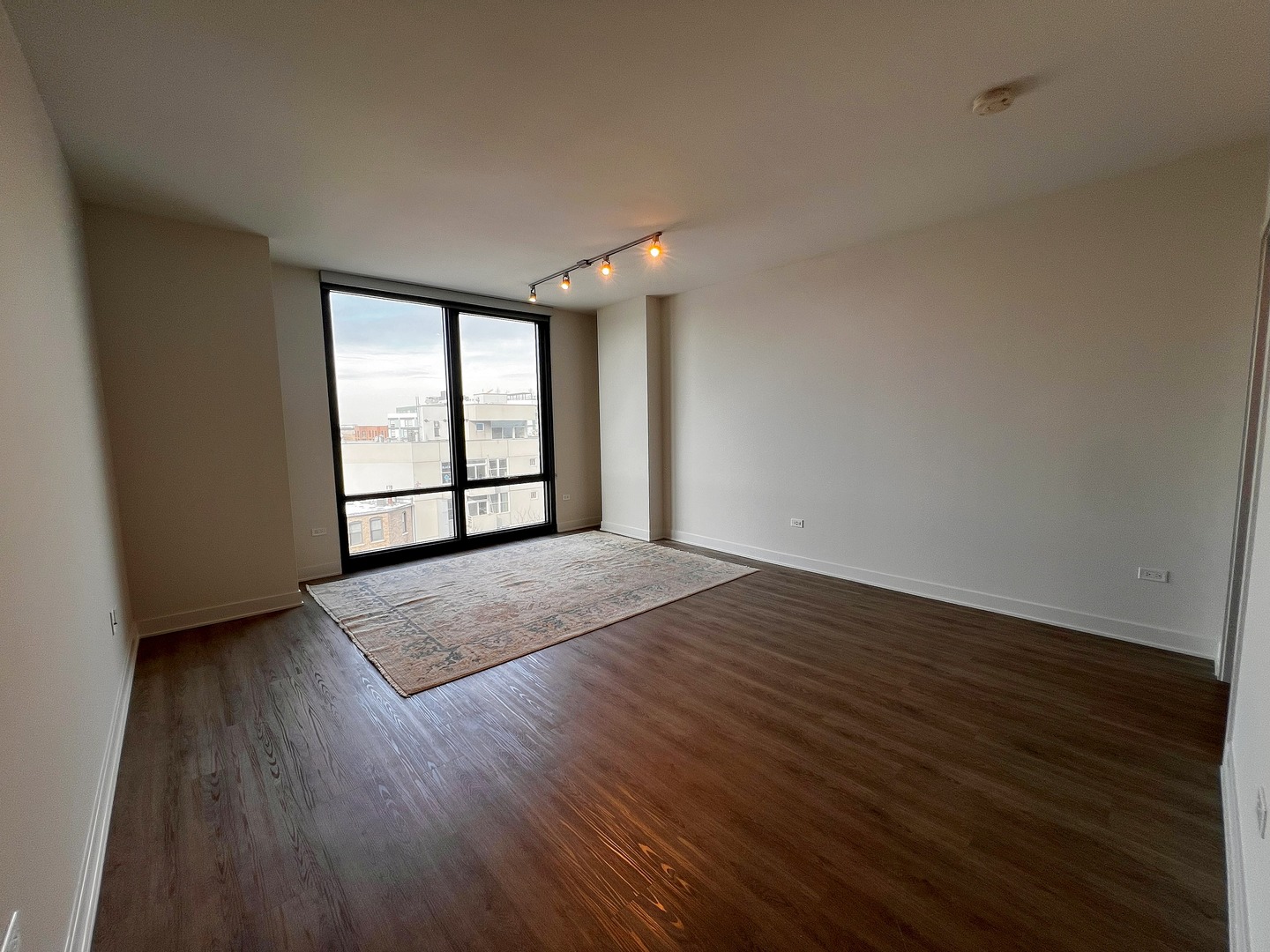 740 N Aberdeen Street Unit: 707