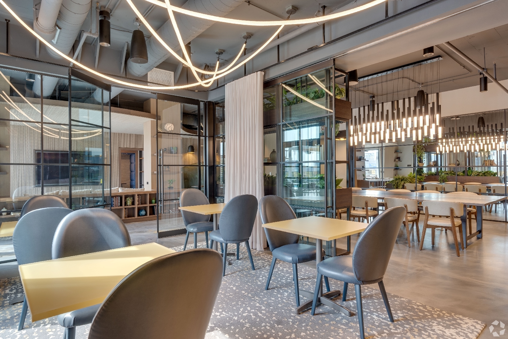 740 N Aberdeen Street Unit: 707