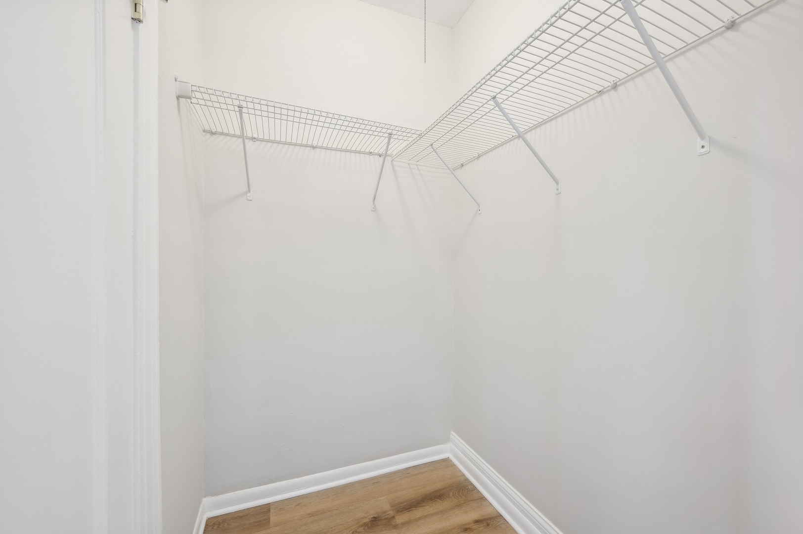 4157 N Clarendon Avenue Unit: 905