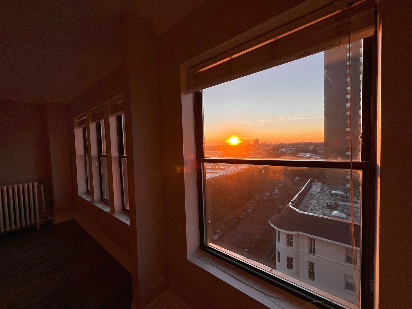 4157 N Clarendon Avenue Unit: 704