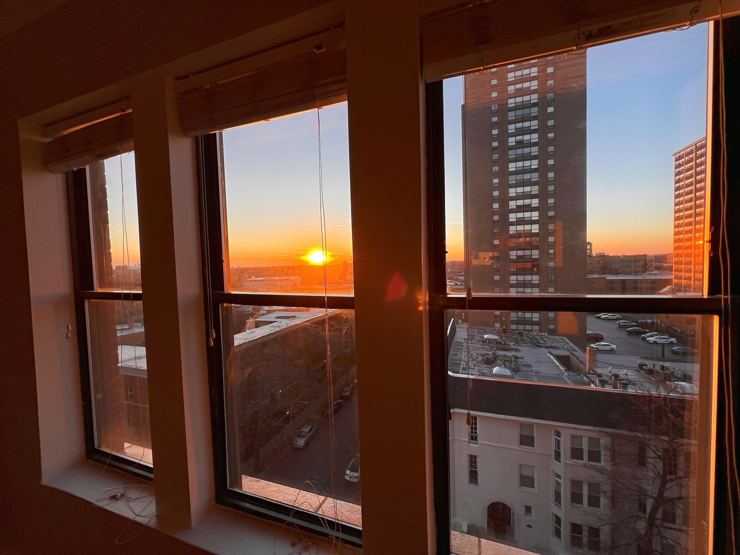 4157 N Clarendon Avenue Unit: 704