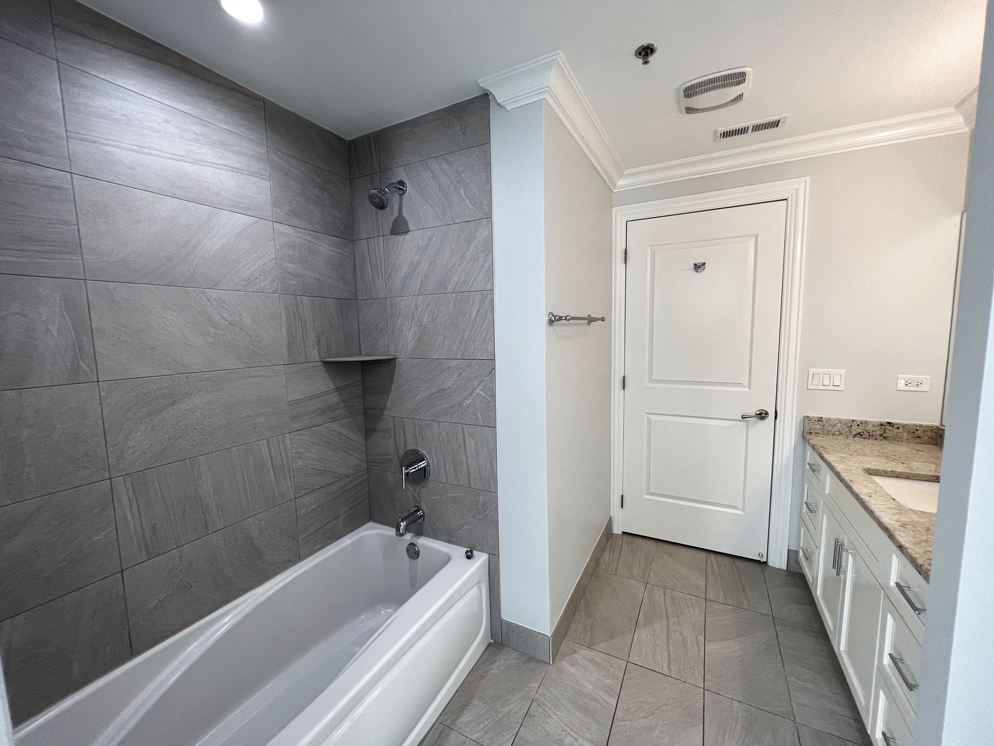 1002 W Van Buren Street Unit: 201