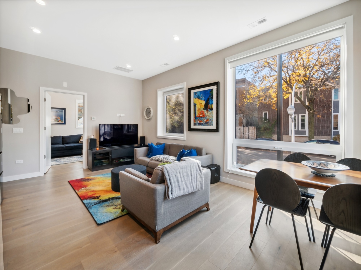 3757 N Sheffield Avenue Unit: 101