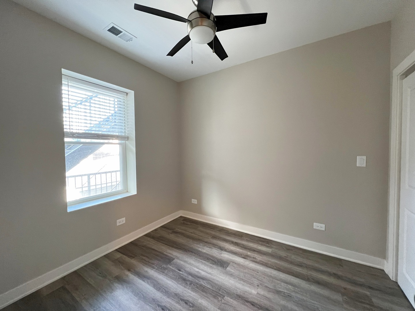 3607 W Ainslie Street Unit: 2