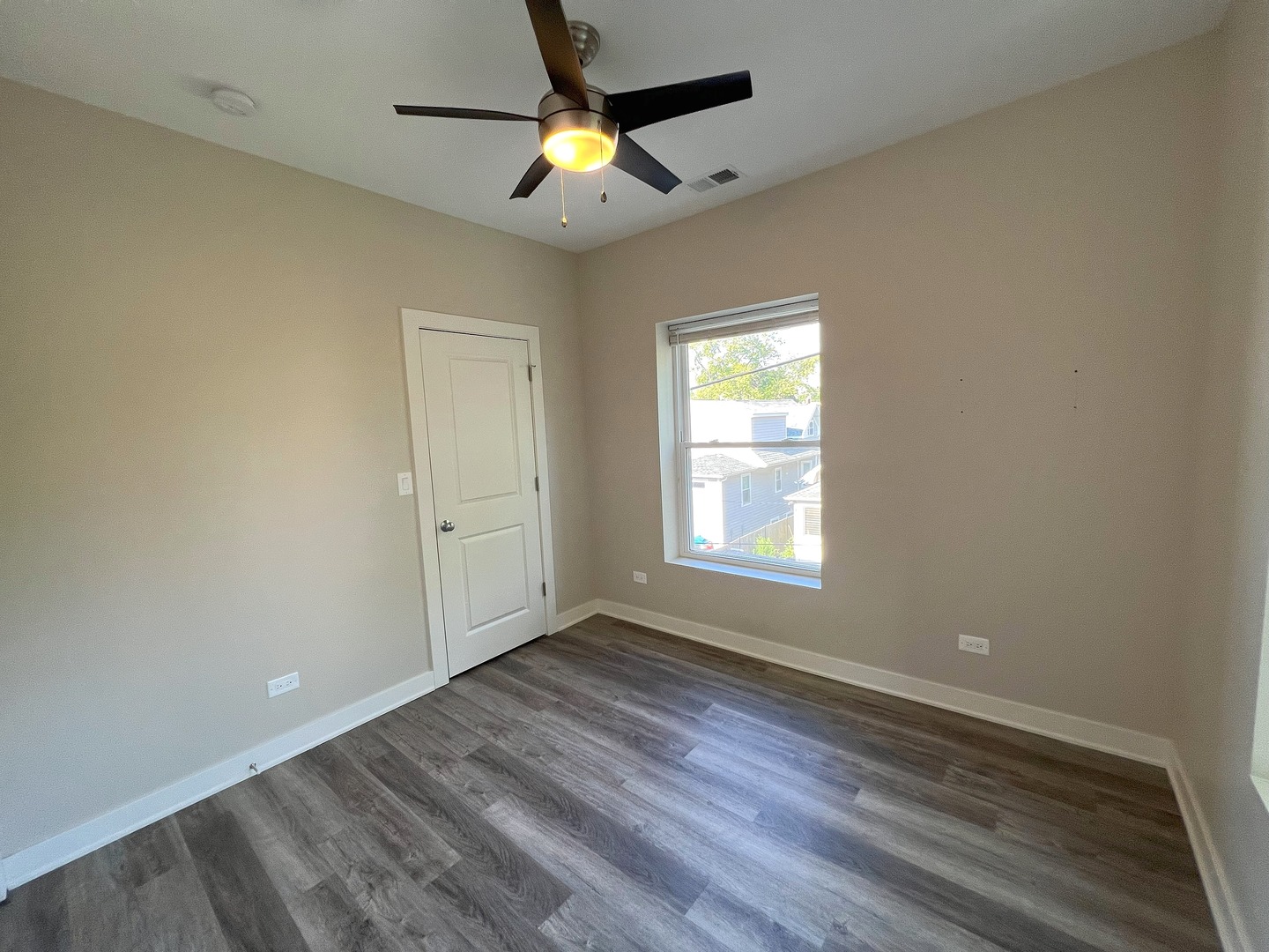 3609 W Ainslie Street Unit: 2