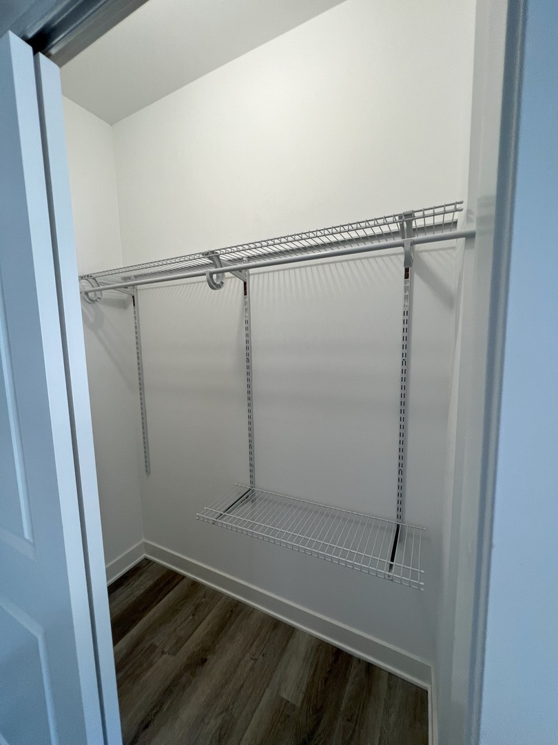 3609 W Ainslie Street Unit: 2