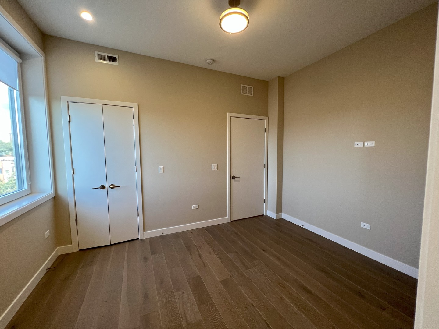3757 N Sheffield Avenue Unit: 302