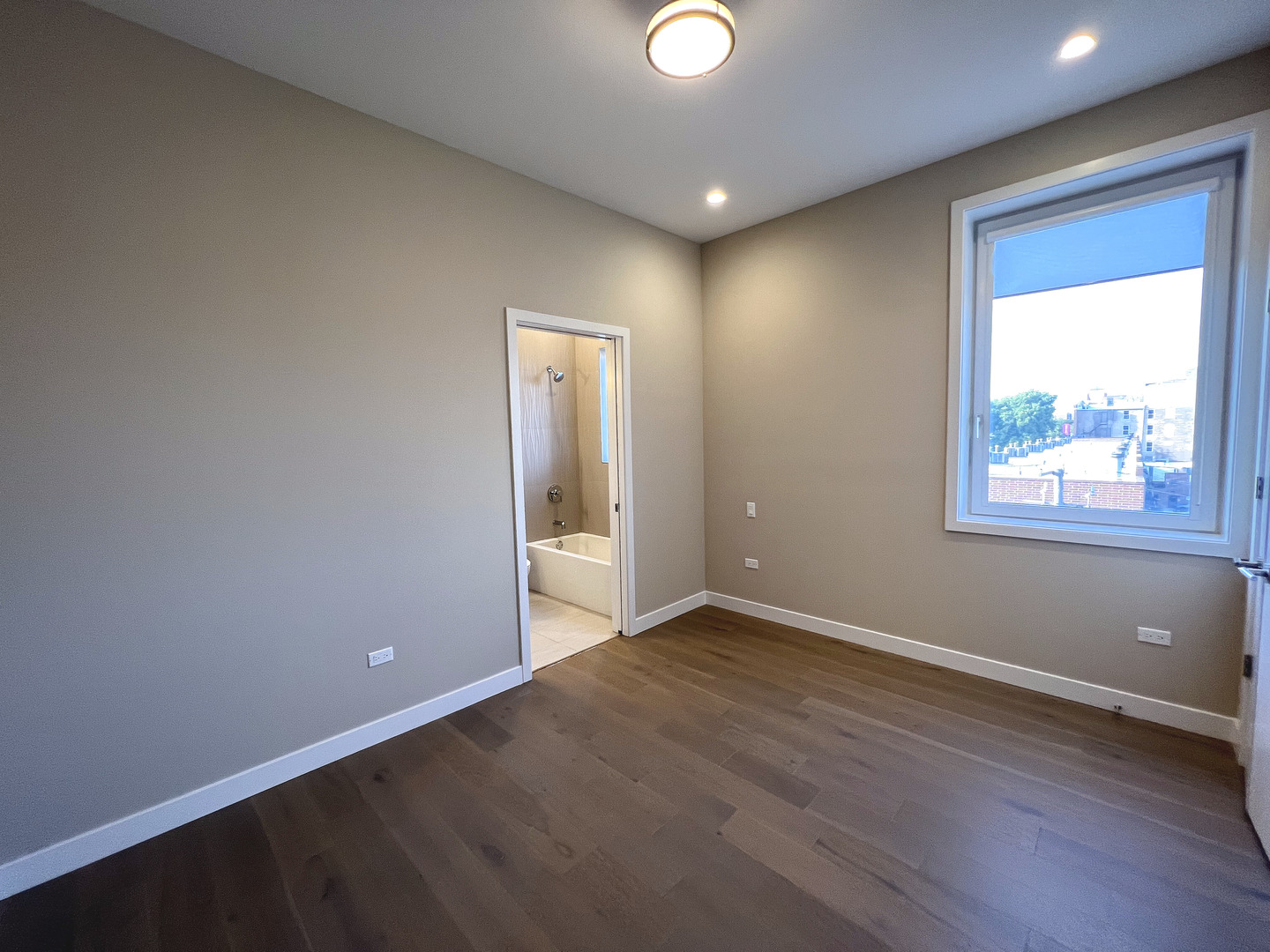 3757 N Sheffield Avenue Unit: 302
