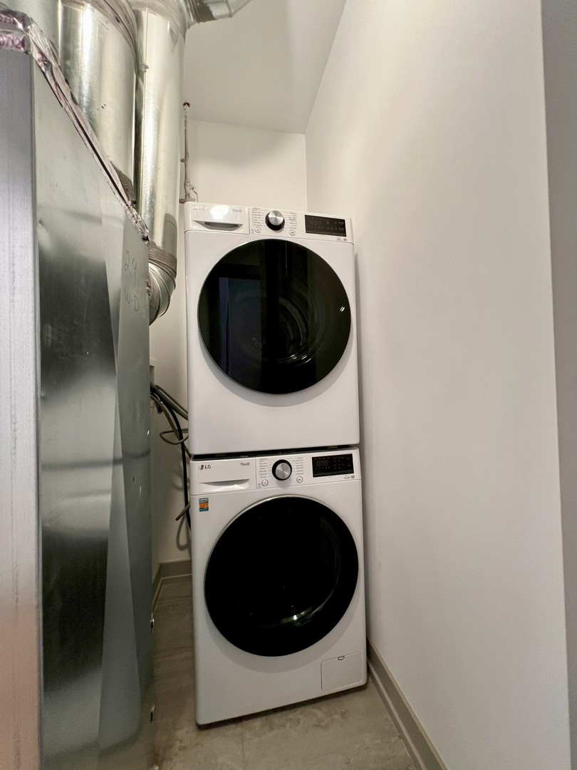 1337 W Estes Avenue Unit: 1A