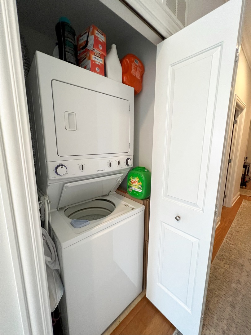 1002 W Van Buren Street Unit: 405