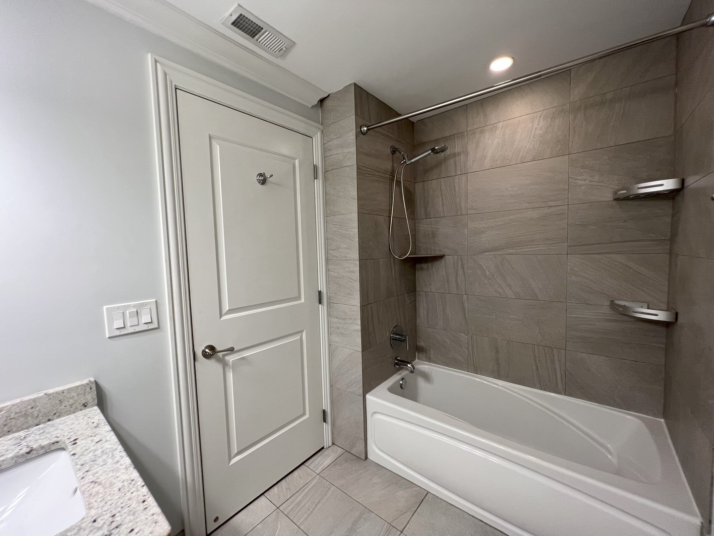 1002 W Van Buren Street Unit: 405