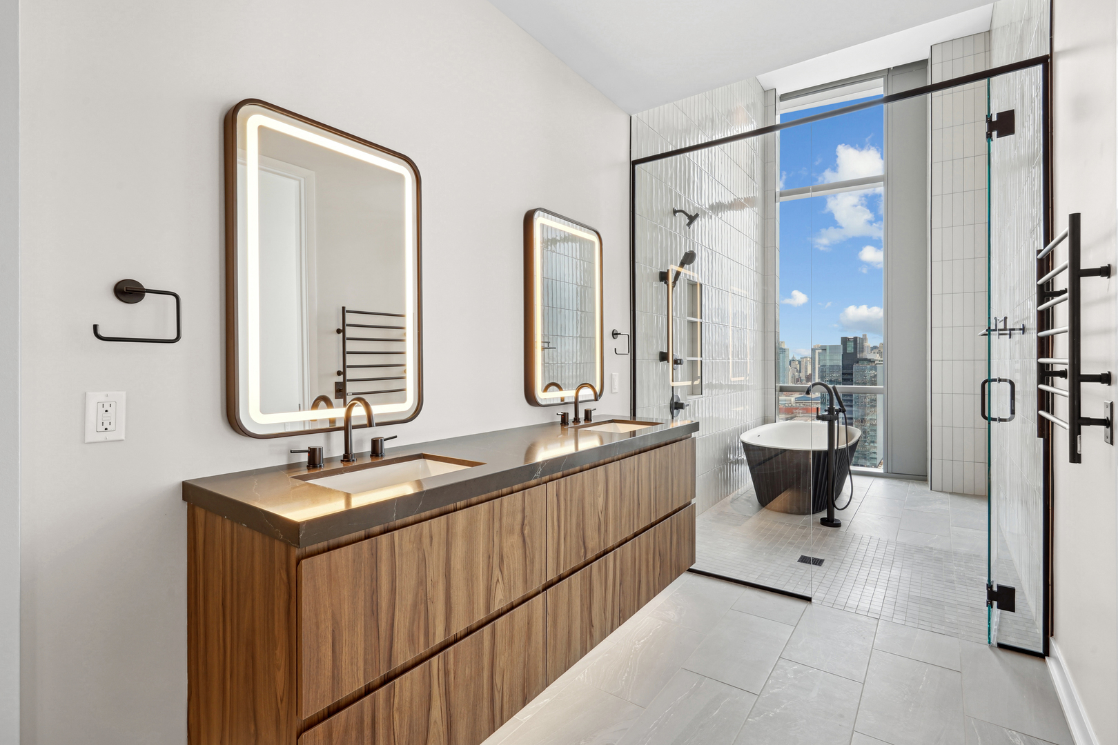 1114 W Carroll Avenue Unit: PH-3203