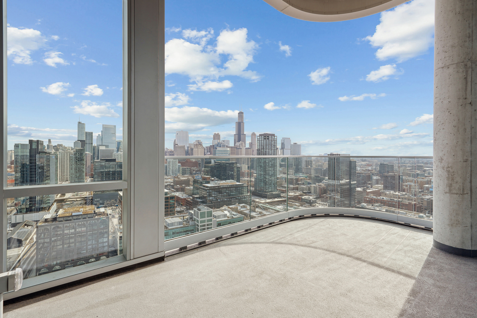 1114 W Carroll Avenue Unit: PH-3203