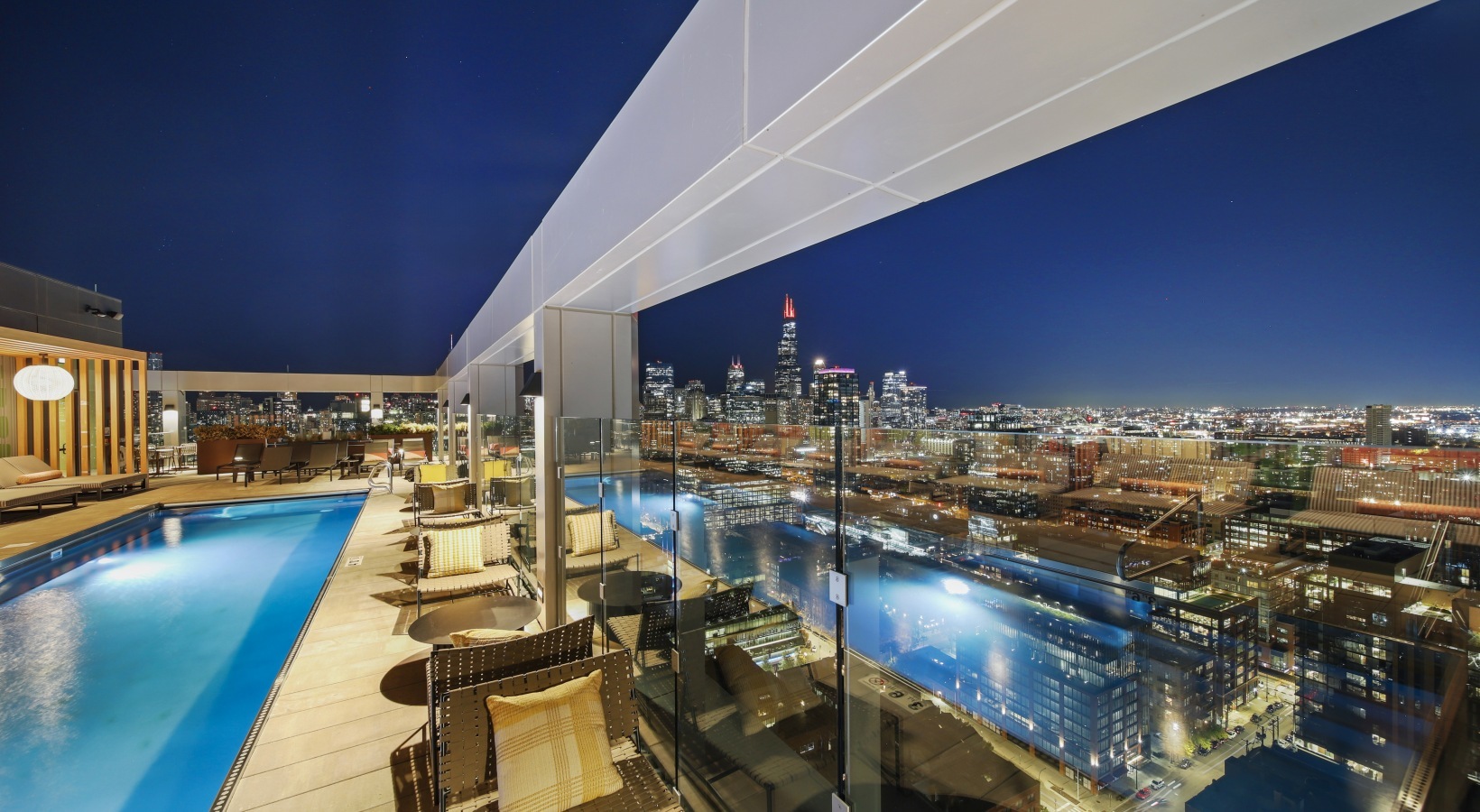 1114 W Carroll Avenue Unit: PH-3203