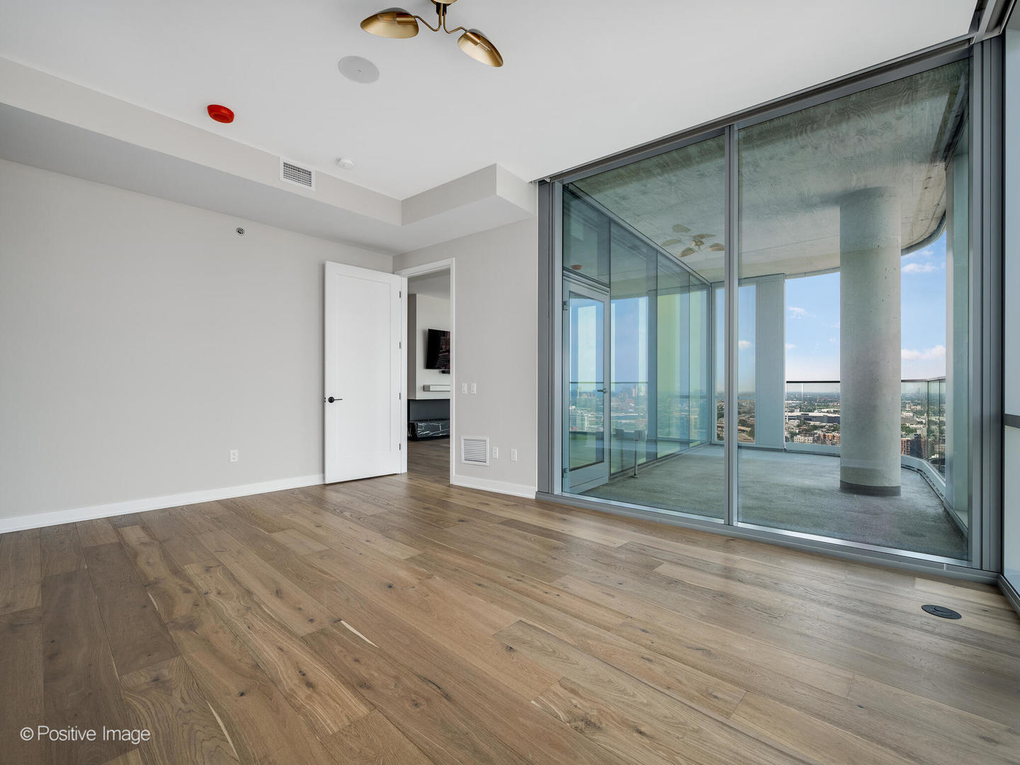 1114 W Carroll Avenue Unit: PH-3202