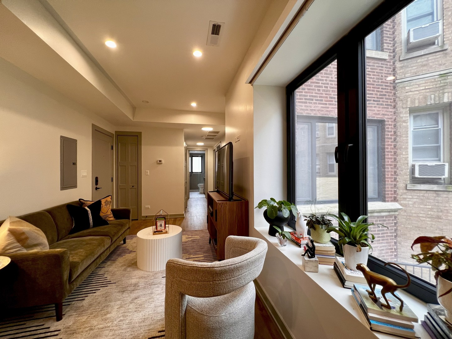 1337 W Estes Avenue Unit: 3A