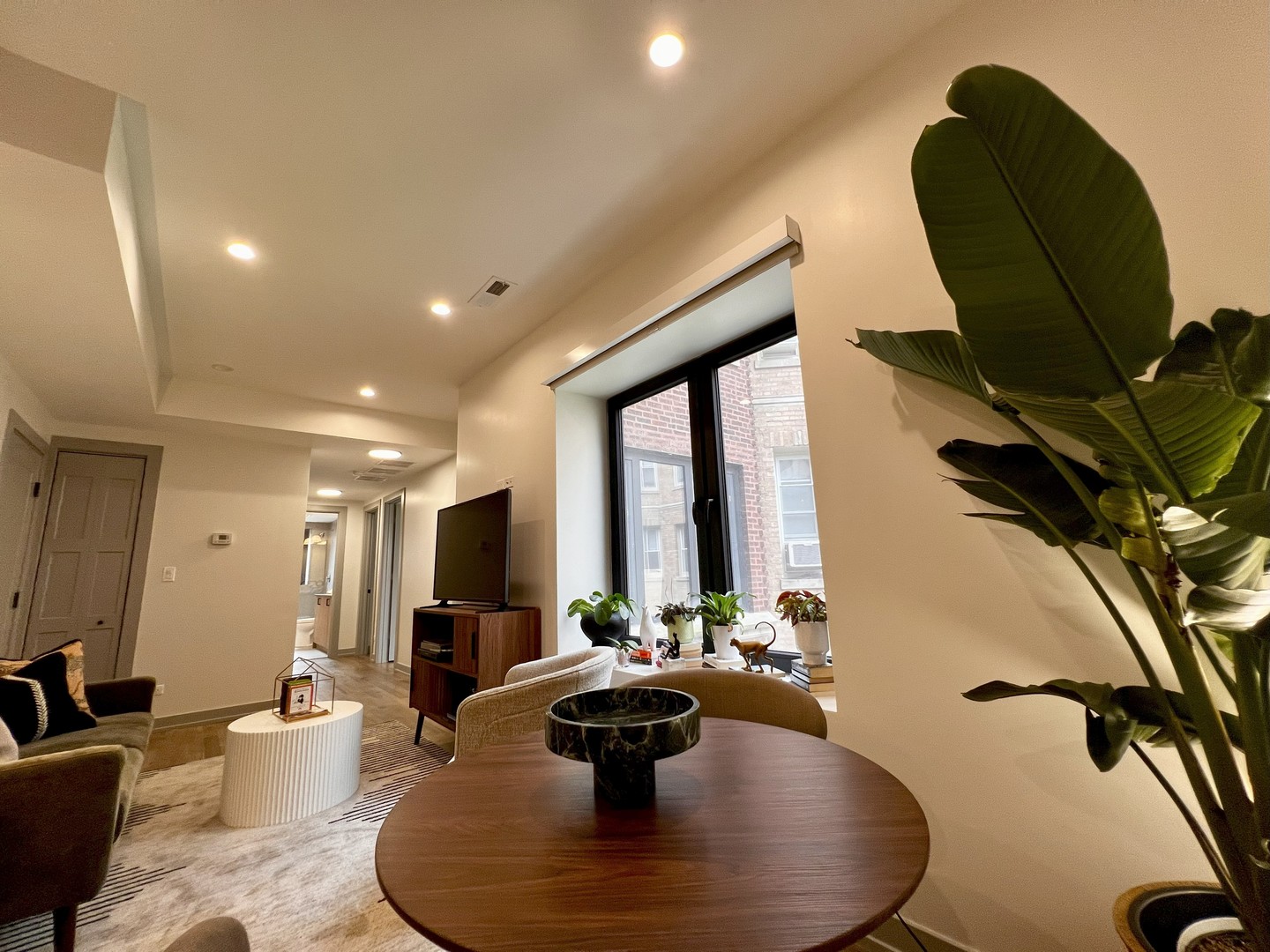 1337 W Estes Avenue Unit: 3A