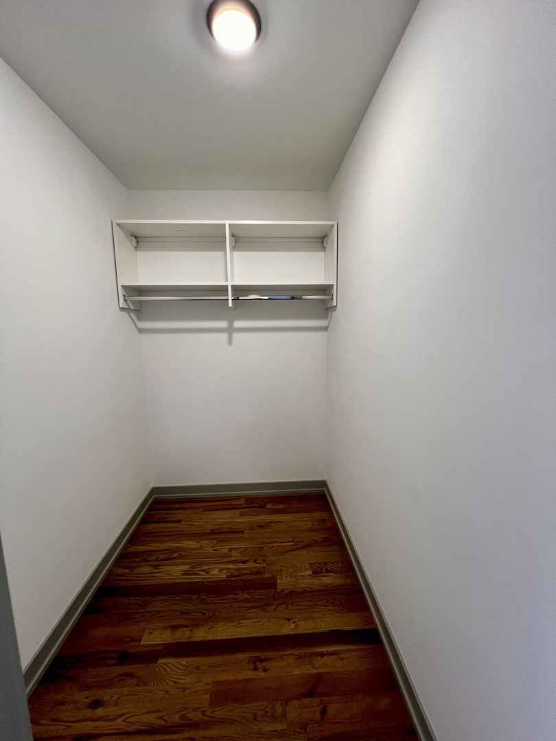 1337 W Estes Avenue Unit: 3A